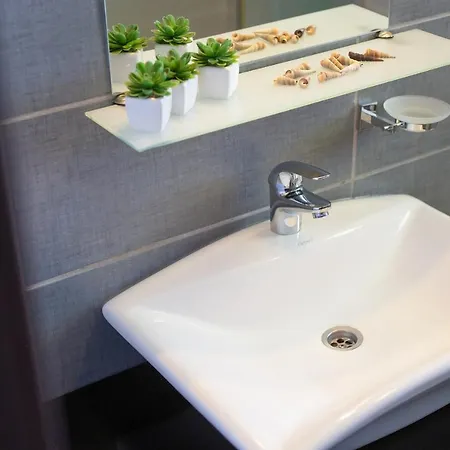 Apartament Plese *