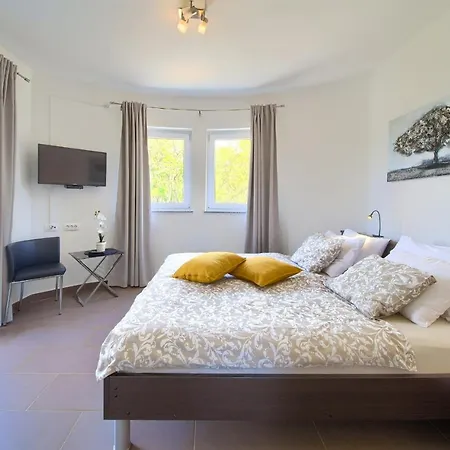 Plese Apartament *