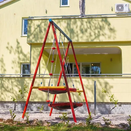 Plese Apartament