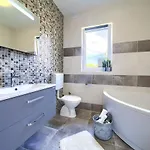 Apartament Plese *