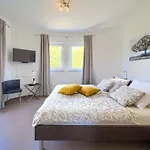 Plese Apartament *